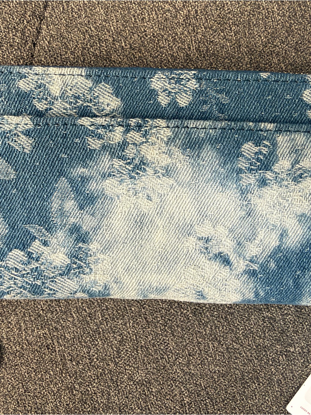 Lucky Brand Light Blue Tie-Dye Denim wallet with Brown Leather Patch - Picture 3 of 4